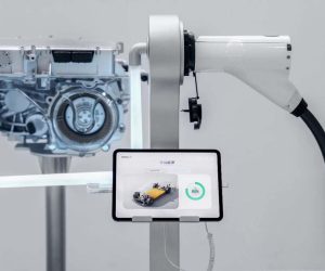Geely 2,250 kW智能超充发布：10%-70%仅4分30秒、上个厕所都还没充完！