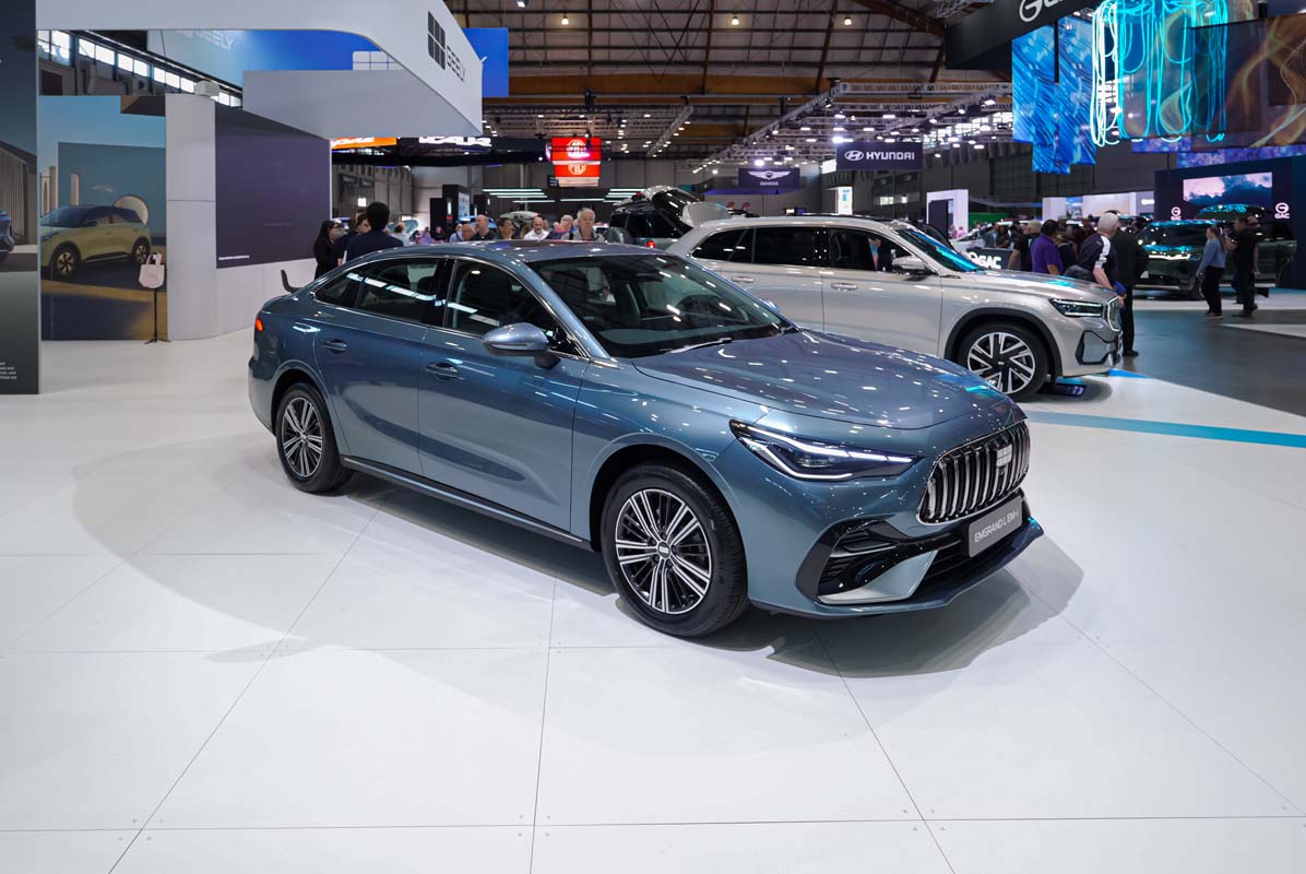 Geely Emgrand L EM-i PHEV右驾版登陆澳洲、未来有望化身Proton e.MAS车款进军本地!