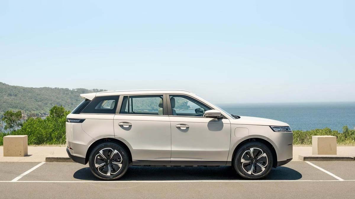 2026 JAECOO J5 EV 正式发布:纯电续航破400 km,售价RM 1XXXXX起!