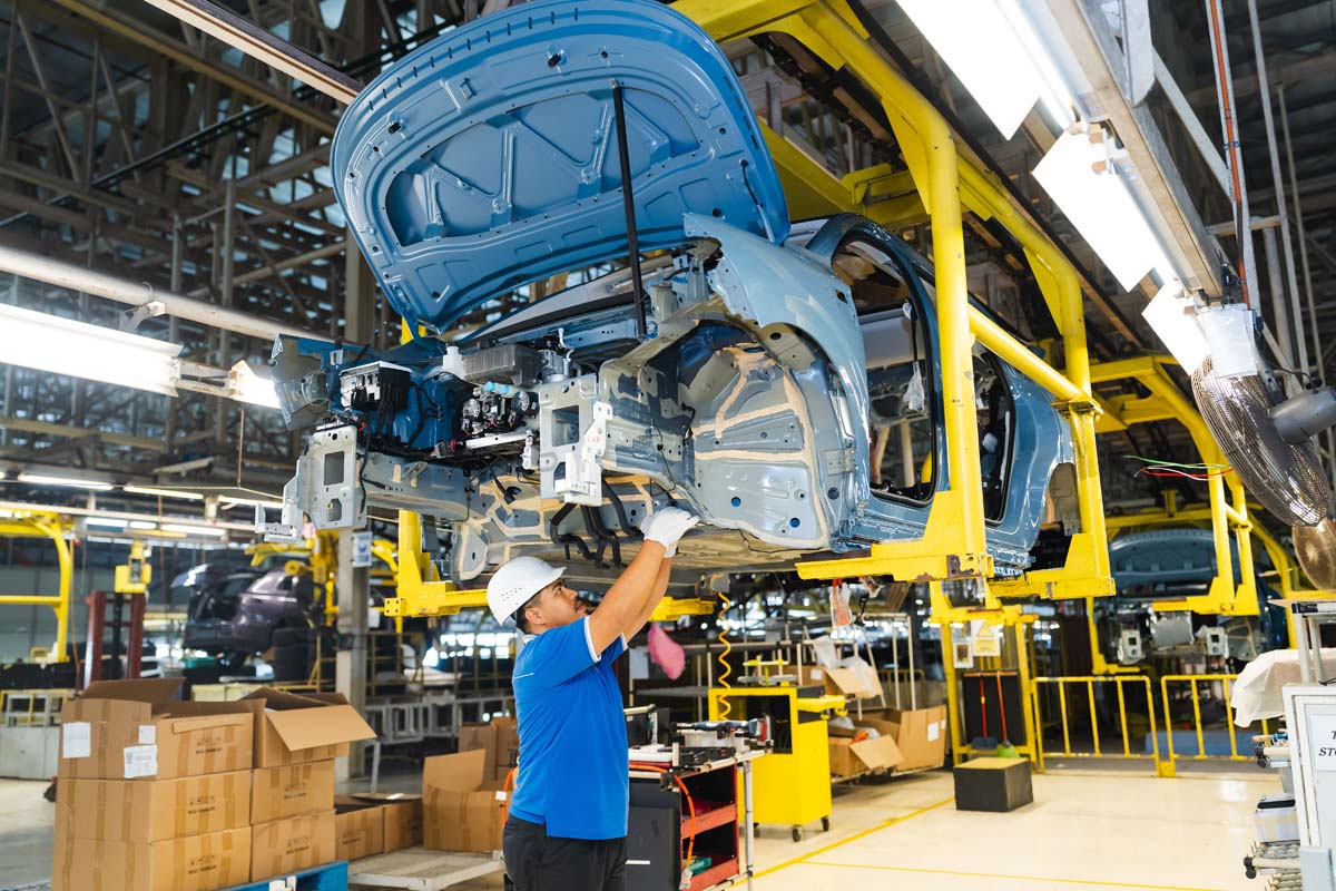 Honda Accord 和 Toyota Camry 销量暴涨、消费者开始回归Sedan市场！