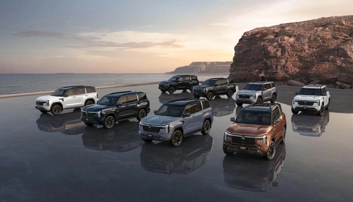 继全新一代 Mitsubishi Pajero 正式亮相后,Mitsubishi 终于公布澳洲市场的售价以及车型配置。这款等待多年的硬派SUV即将正式进入当地市场,而目前已经有超过 3,000名消费者登记兴趣,显示市场对于Pajero回归的期待非常高。