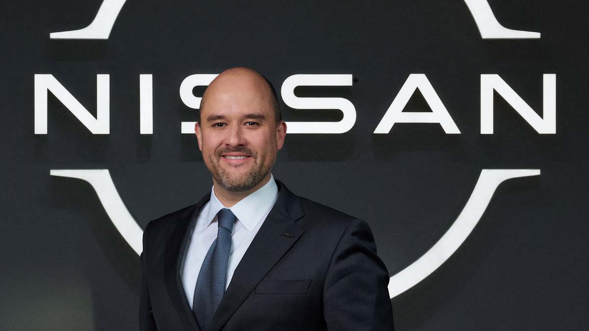 Nissan CEO Ivan Espinosa 每天开 Nissan Z 上班:原来掌舵日产的是一位真正车迷!