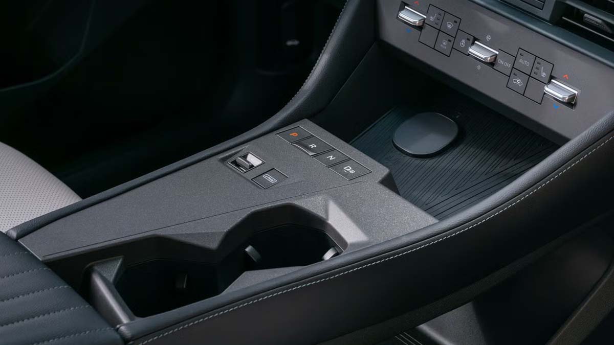 Nissan 不再于内装使用Piano Black，因为长期使用会有刮痕和手印