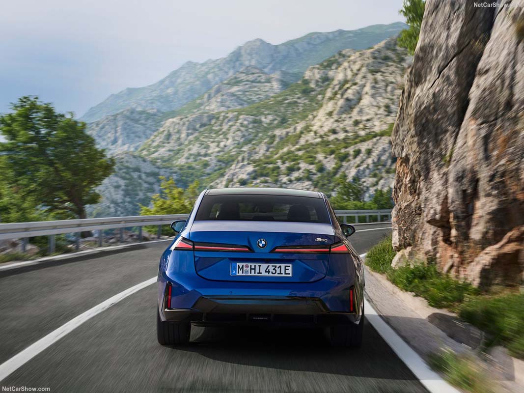 BMW i3 VS 3 Series:虽然外观很像,但是其实是两款车!