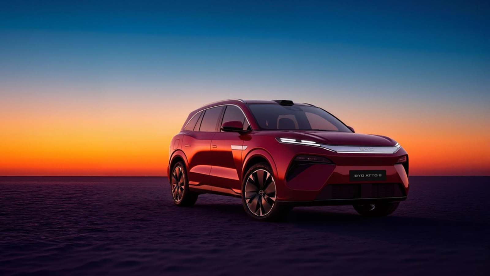 BYD Atto 8 正式亮相:775 Hp 七人座纯电 SUV、续航653 km,充电9分钟就能接近满电!