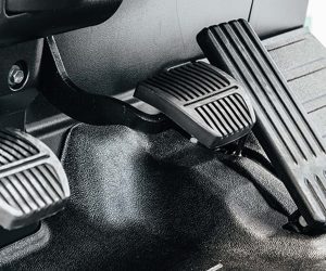 Brake Pedal 断裂是否合理？美国、欧洲及中国标准告诉你答案