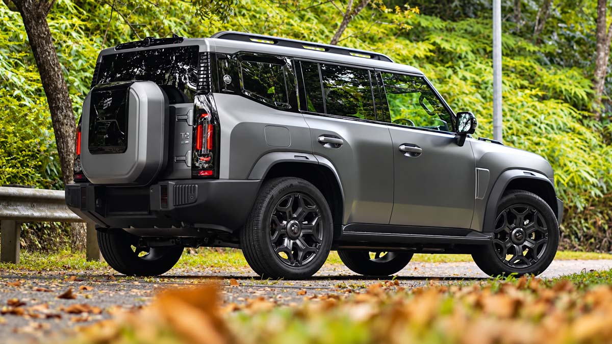 JETOUR T2 i-DM 试驾:355 Hp、610 Nm、纯电100 km,这台PHEV方盒子真的好开?