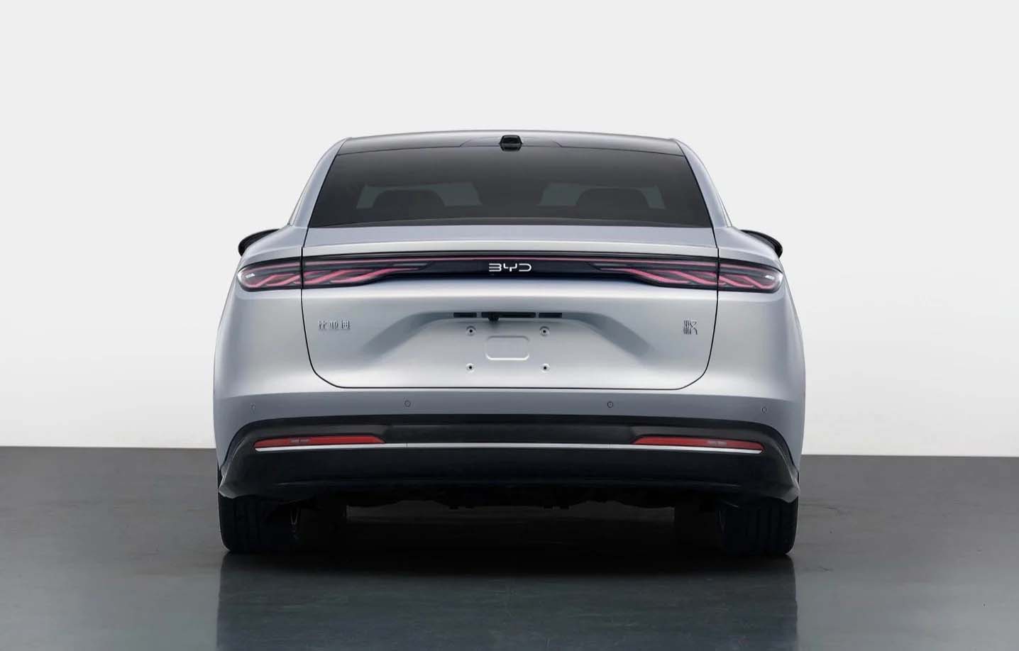 BYD Han 大改款现身!车身比 5 Series/ E-Class 更大、纯电/插混可以选!